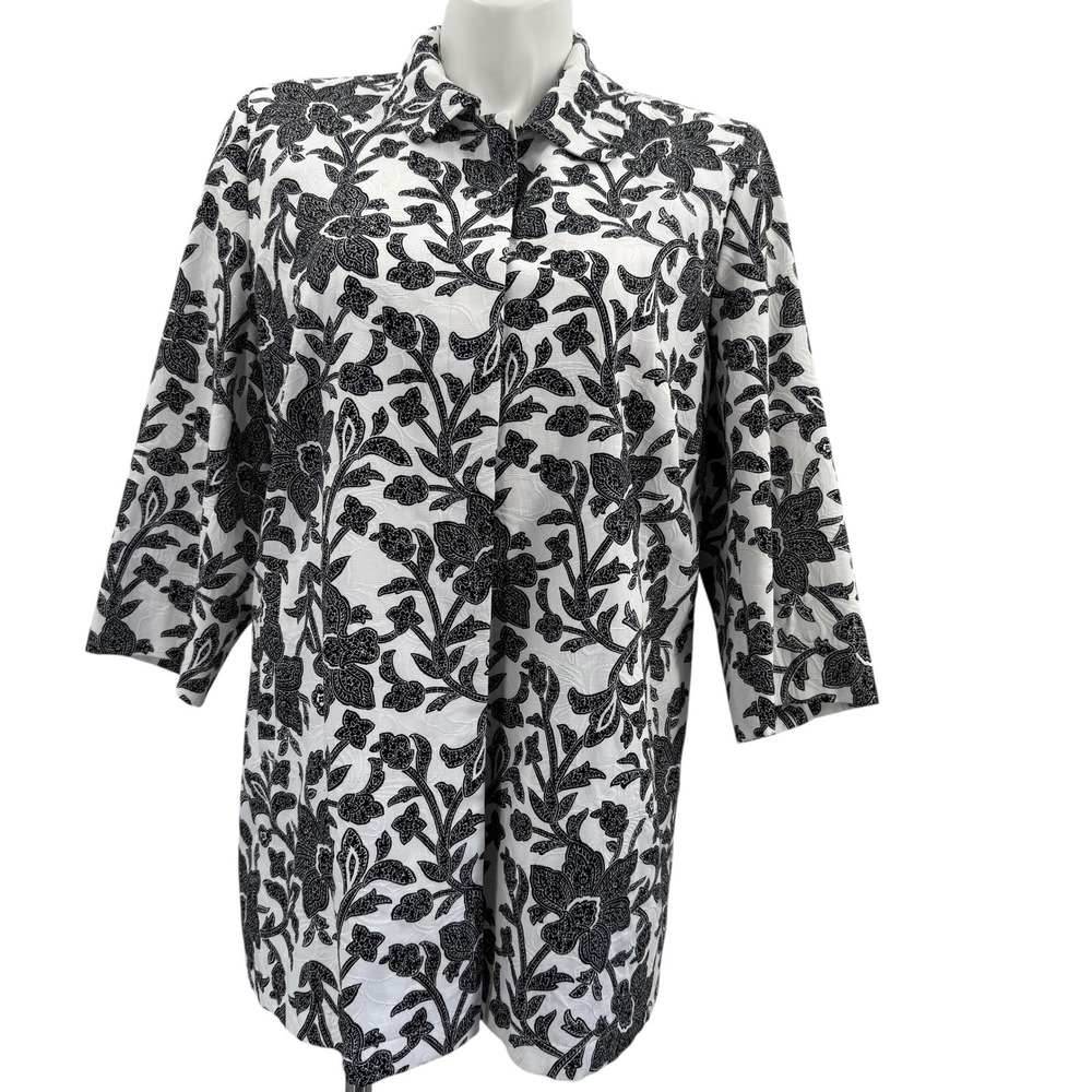 Chicos Floral Pleat Back Topper Jacket Black White Size 3 (US 16)